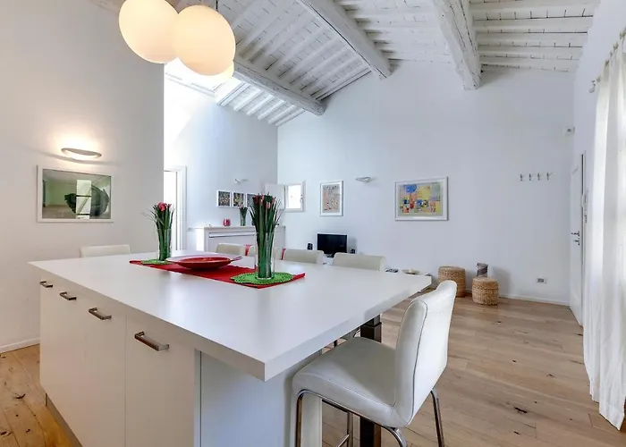 Margot Apartment By Mamo Florence
