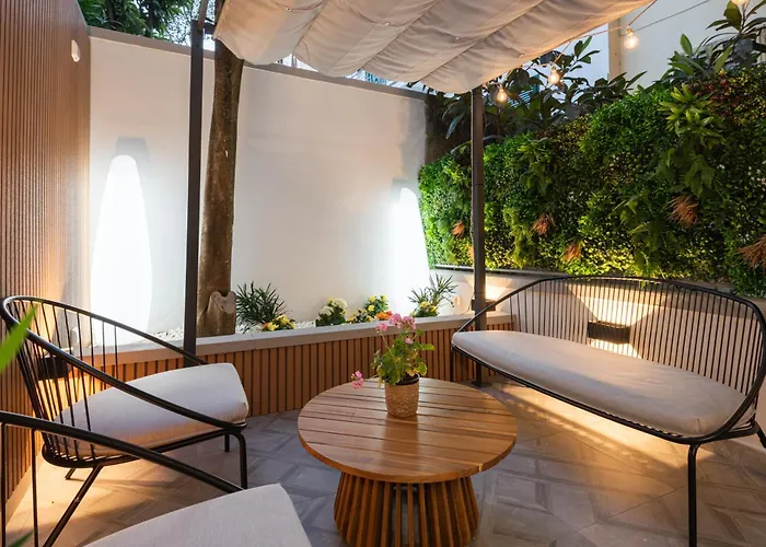 Elegante Con Giardino Privato, Jacuzzi Nel Cuore Di